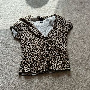 Cheetah print low v t shirt from rue 21 size extra small